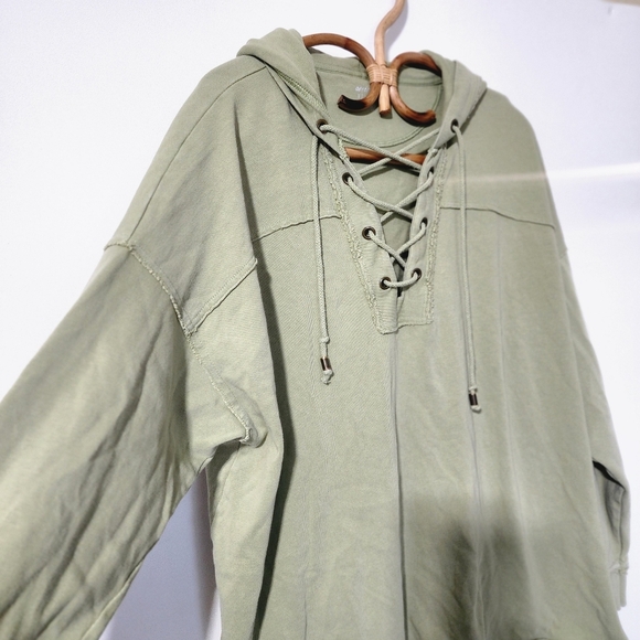 Aerie oversized olive green lace up hoodie sweater - Picture 6 of 7